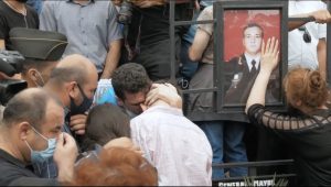 تشییع باشکوه شهدای قره‌باغ در آذربایجان