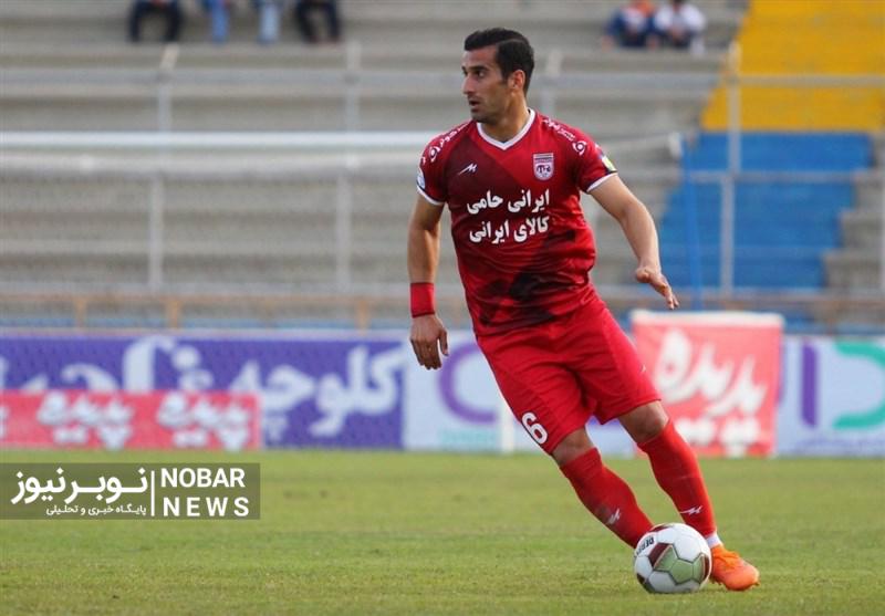 حاج صفی پیراهن یونانی به تن می کند