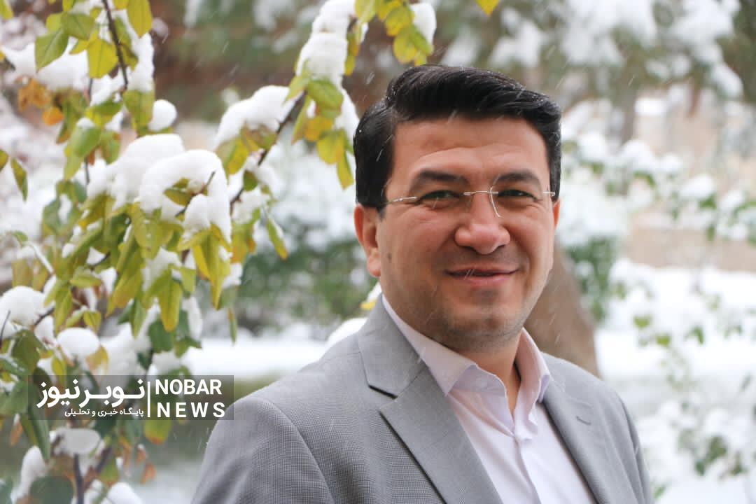 معلمان ریشه و سرمایههای اصلی یک جامعه هستند