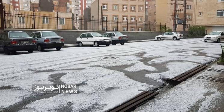 تگرگ تبریز را سفید پوش و سیل به راه انداخت