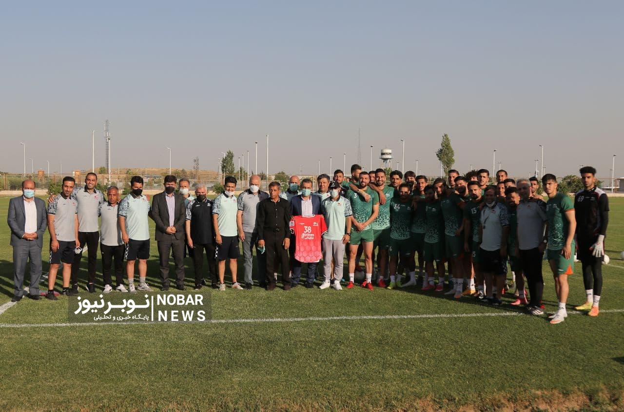 میهمانان ویژه در تمرین تراکتور