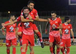 انتقام گیری تراکتور در یک شب جنجالی