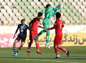 زور تراکتور به قعرنشین هم نرسید!