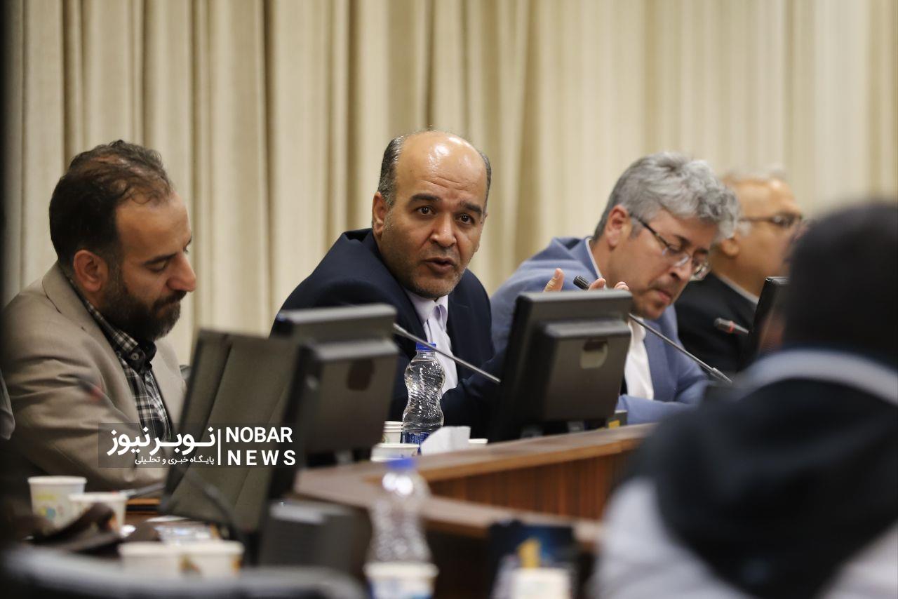 تشکیل کارگروه اقتصادی عملیاتیسازی شعار سال/ راهبری 23 ابرپروژه و انتخاب 10 صنعت به عنوان پیشران اقتصاد استان