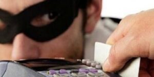 خطر کپی شدن کارتهای بانکی توسط مجرمان را جدی بگیرید