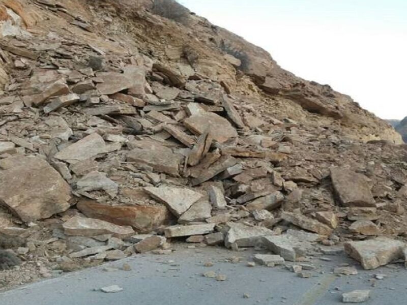 ریزش کوه در جاده جلفا سه مصدوم برجای گذاشت