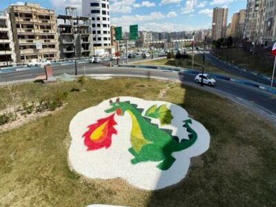 اجرای بزرگترین فرشگل تبریز به مساحت ۶۰۰ مترمربع در میدان آذربایجان